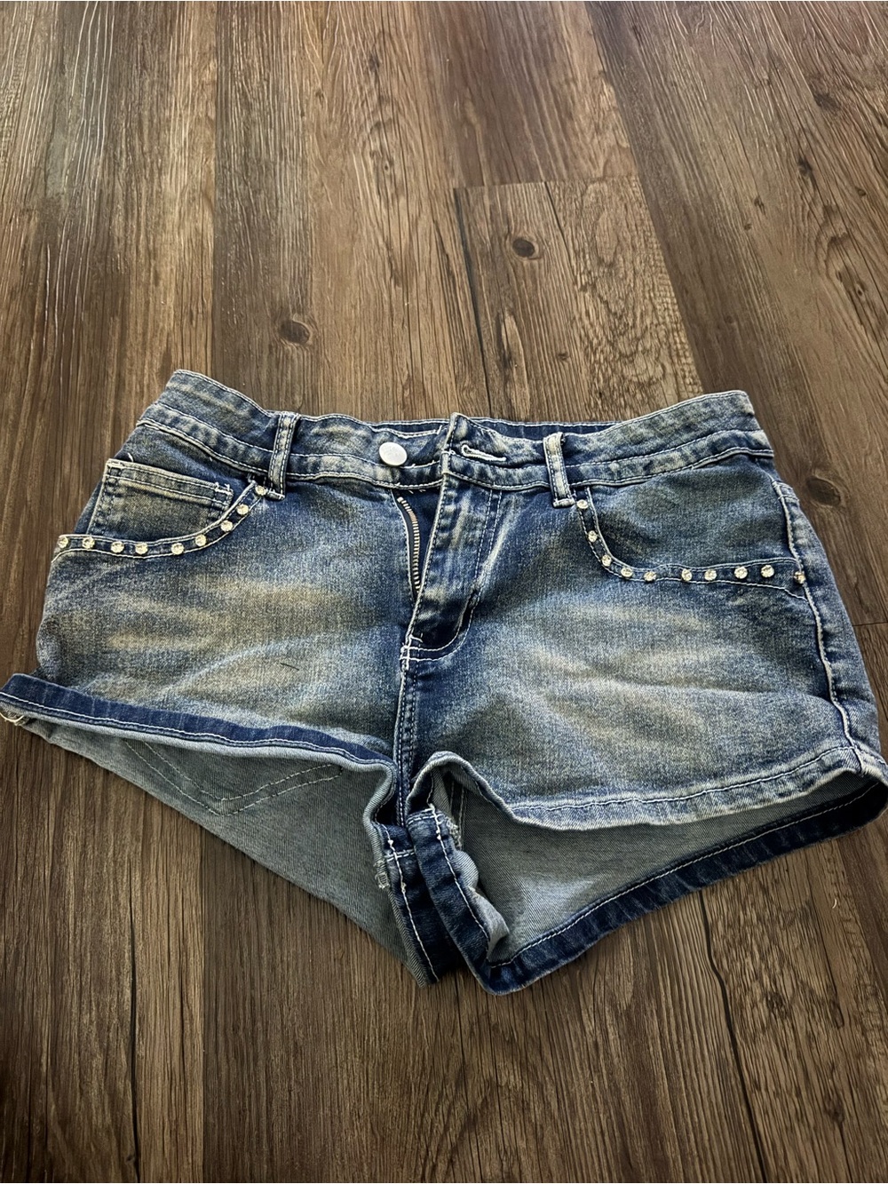 ROMWE Studded Faded Blue Denim Jean Shorts